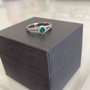 Green Ruby Dimond White Gold Ring